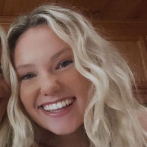 Meet your Posher, Chloe`